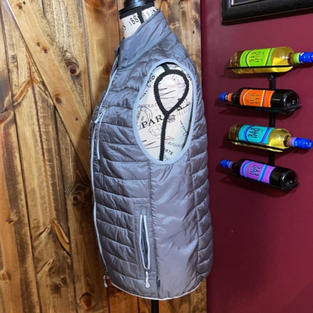 GRAY  VINEYARD VINES PUFFER VEST - Picture 8 of 13
